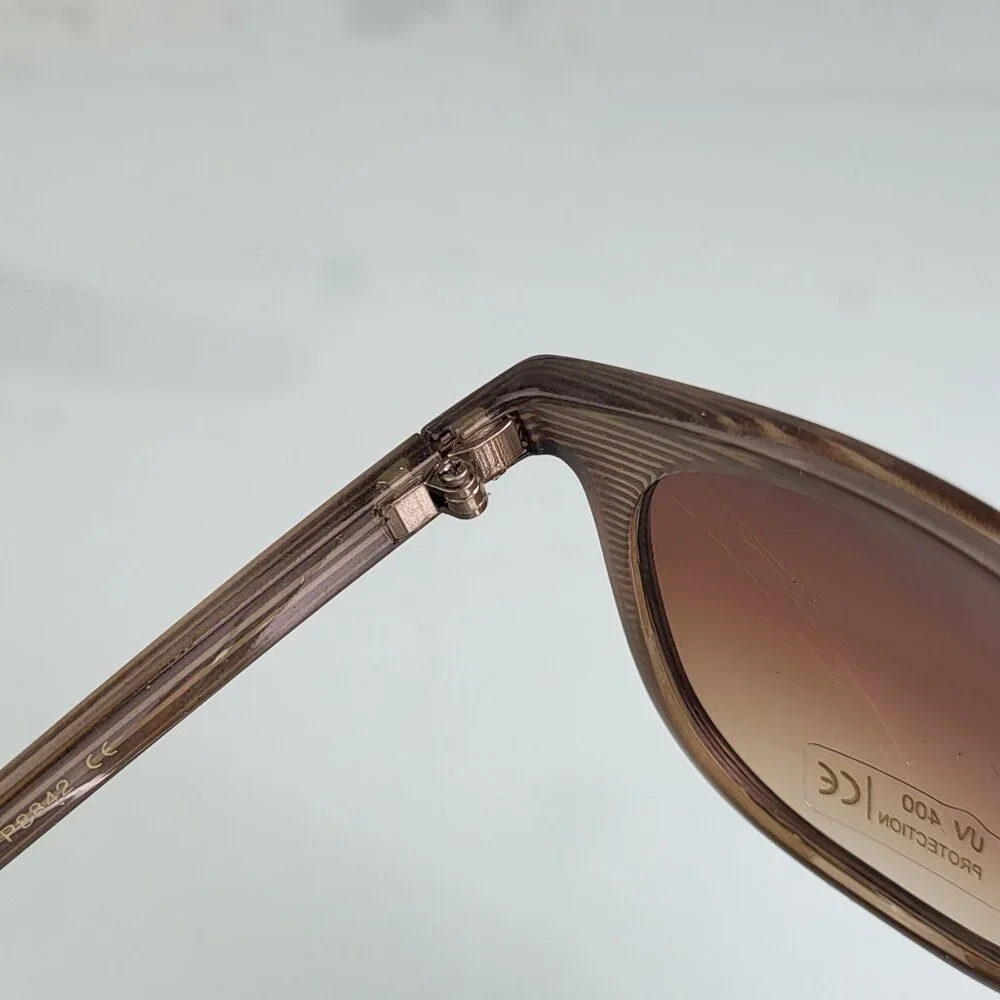 NWOT DESIGNER INSPIRED WOODGRAIN PATTERN SUNGLASSES (2 for $25)